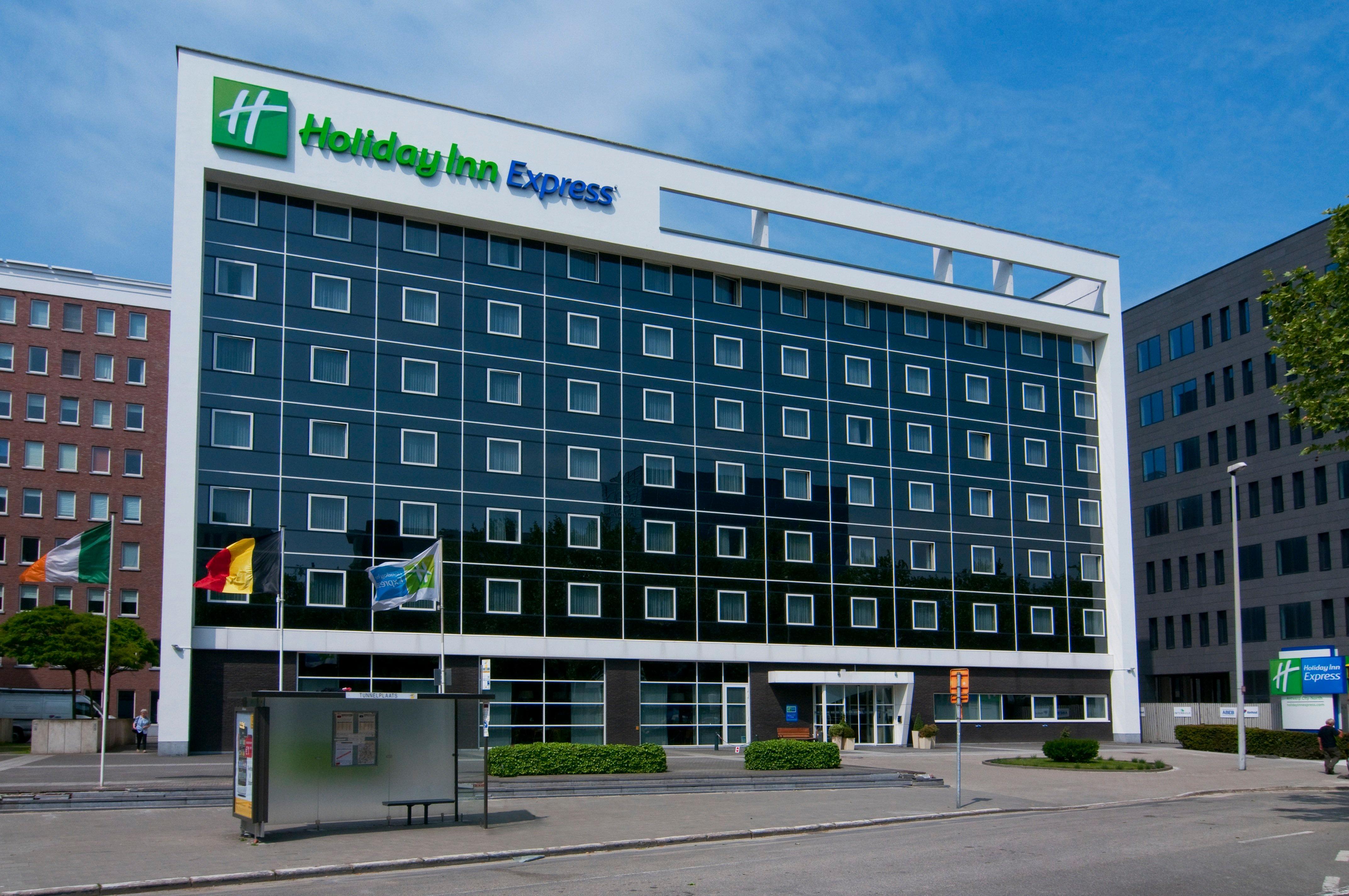 Holiday Inn Express Antwerpen City North, An Ihg Hotel Ngoại thất bức ảnh